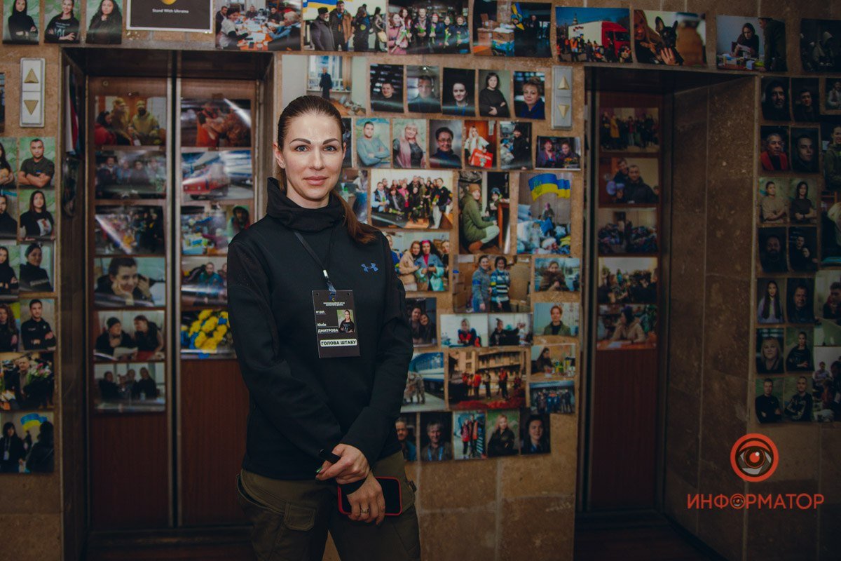 Тонны продуктов и лекарств, тысячи бронежилетов и помощь десяткам тысяч беженцев: как справляются волонтёры Днепра 2