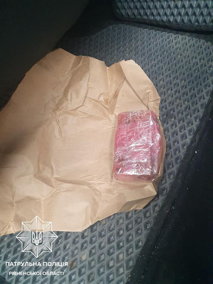 В Ровно задержали мужчину, который вёз взрывчатку и не смог выговорить слово «паляниця» 1
