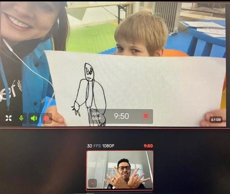 Актёр Хью Джекман пообщался с мальчиком из Украины, который нарисовал Росомаху 1