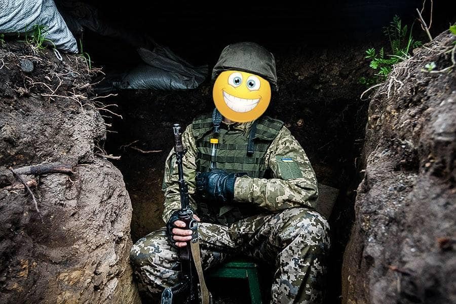 В Луганской области нацгвардеец из автомата Калашникова сбил вражеский беспилотник 1