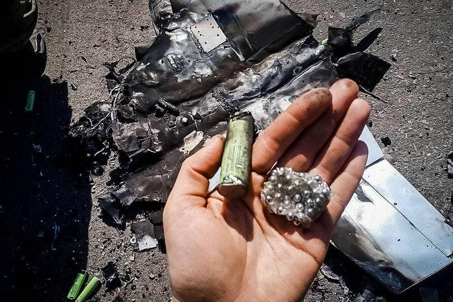 В Луганской области нацгвардеец из автомата Калашникова сбил вражеский беспилотник 4