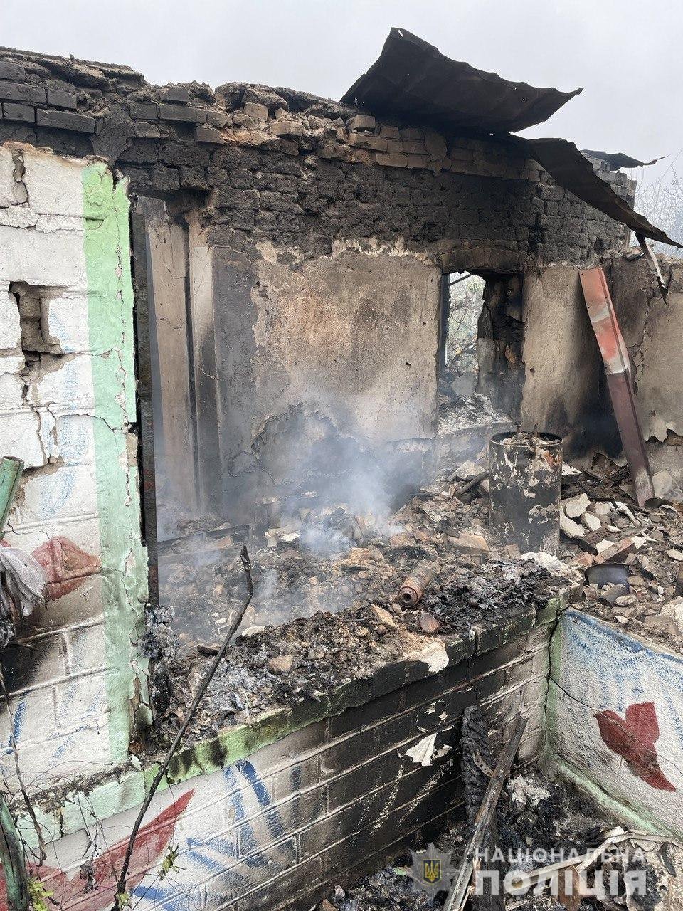 Бойовики за добу обстріляли 12 населених пунктів у Донецькій області: є загиблі та поранені 4