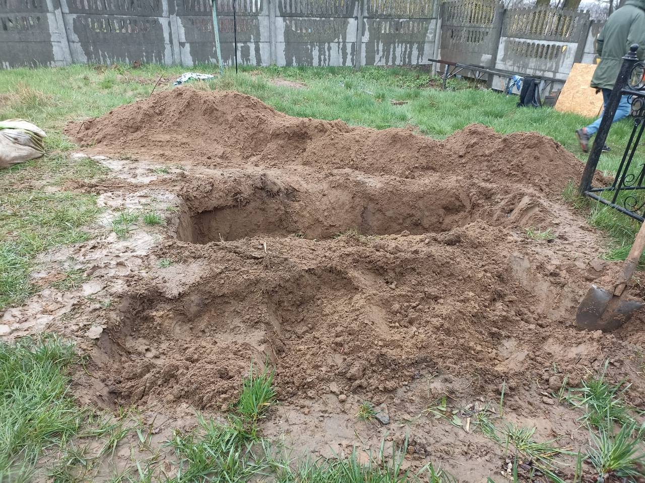 В Киевской области боевики расстреляли авто с семьей: погибли двое детей в возрасте 3 и 15 лет 1