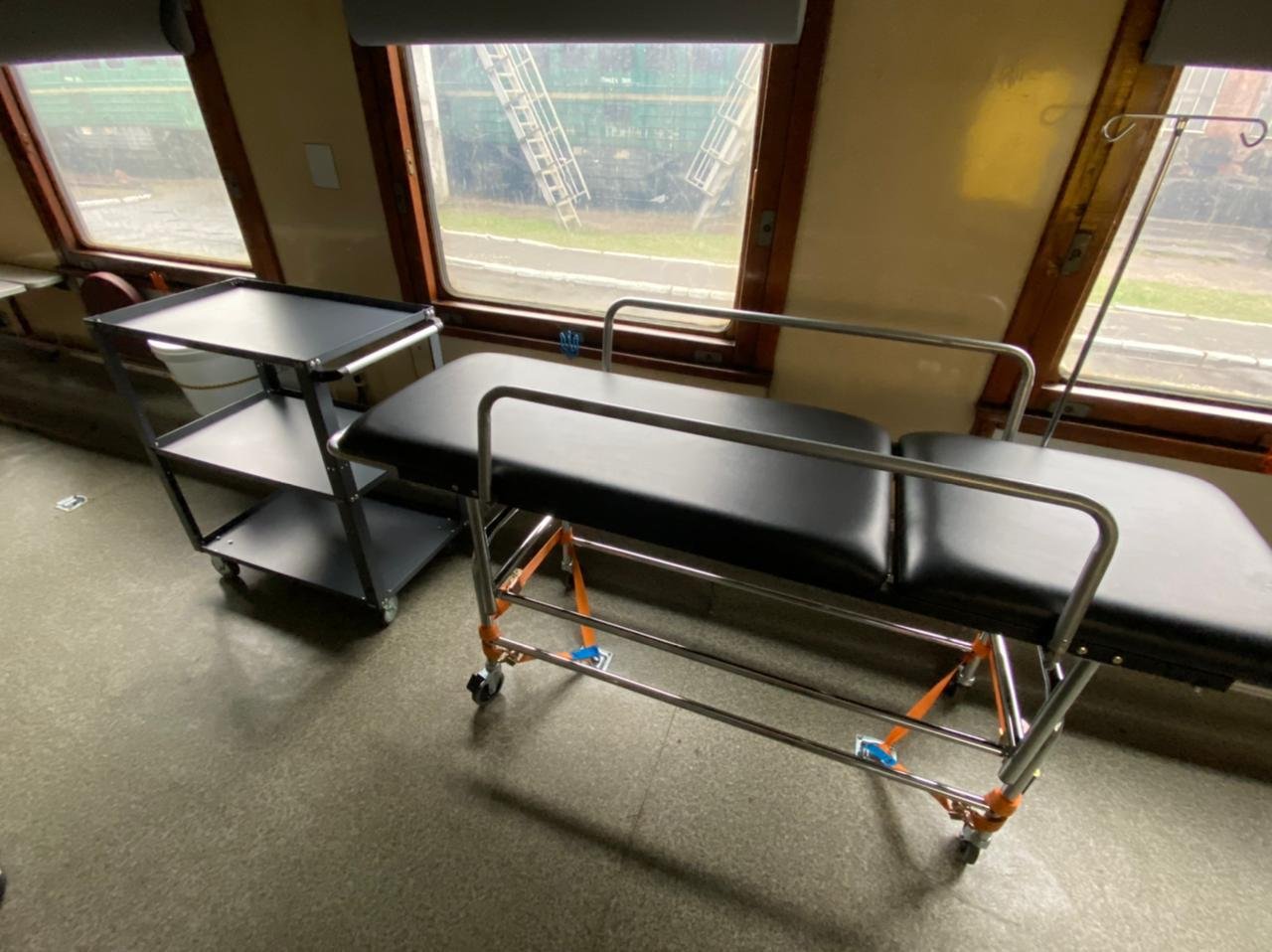 В Україні з'явився потяг-мінігоспіталь: як він виглядає 4