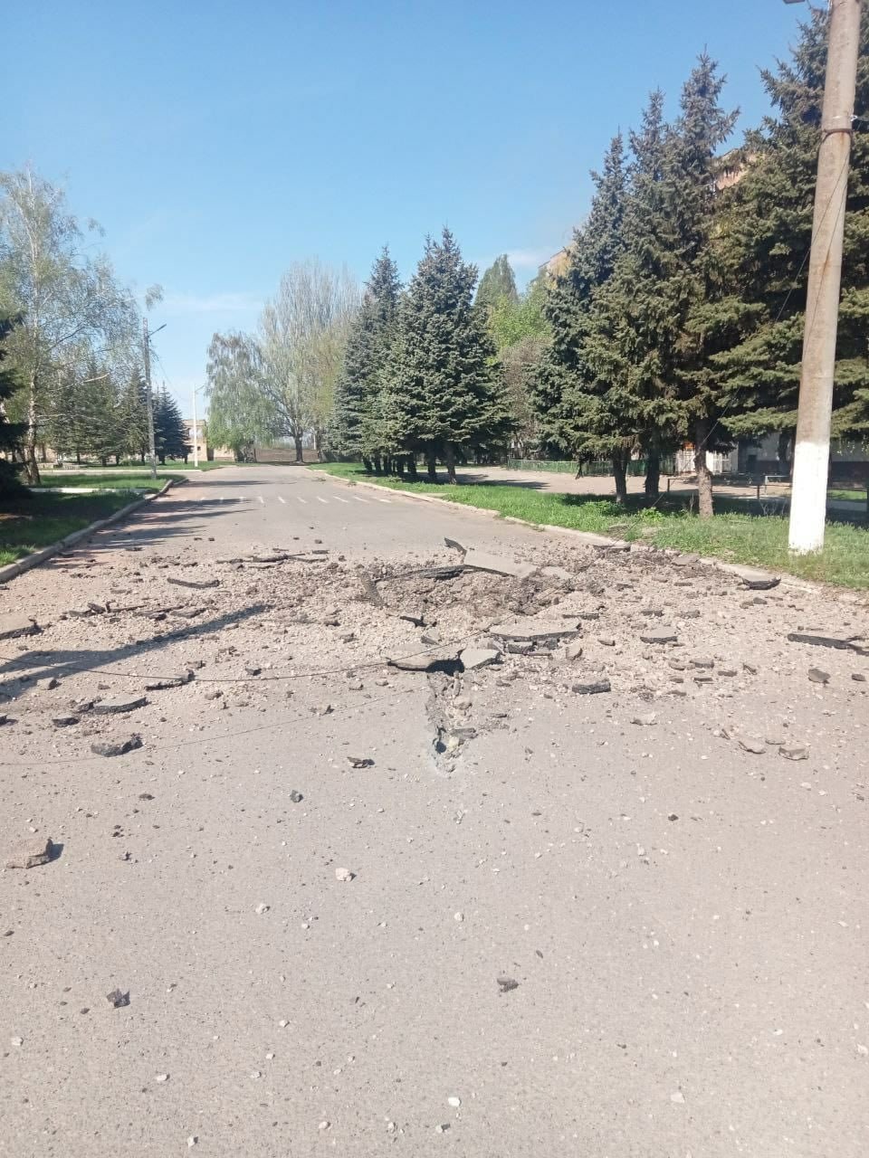 Боевики два раза обстреляли Авдеевку фосфорными снарядами: ранен мирный житель 2