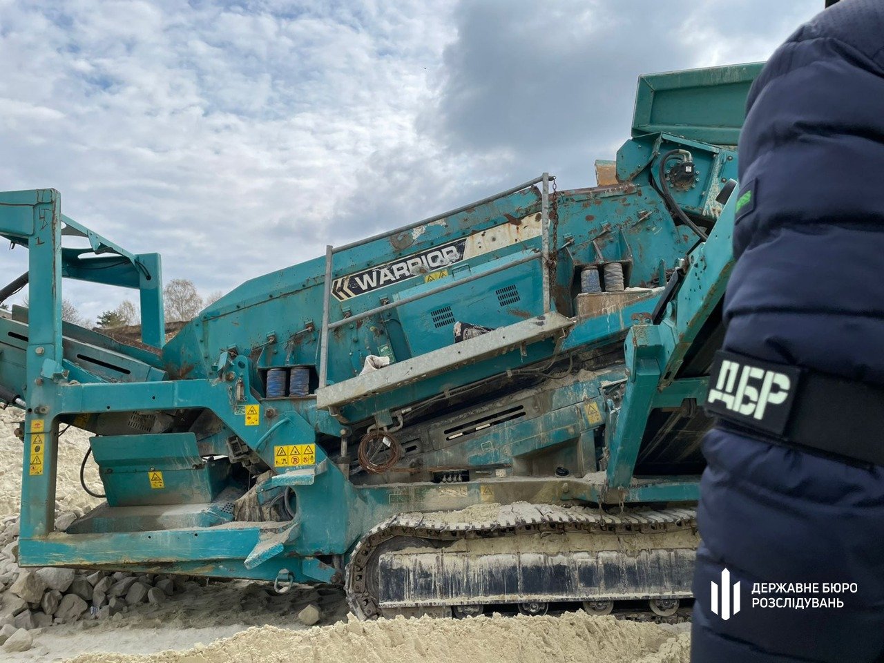 У Львівській області у родичів Медведчука та Козака проводять обшуки 6