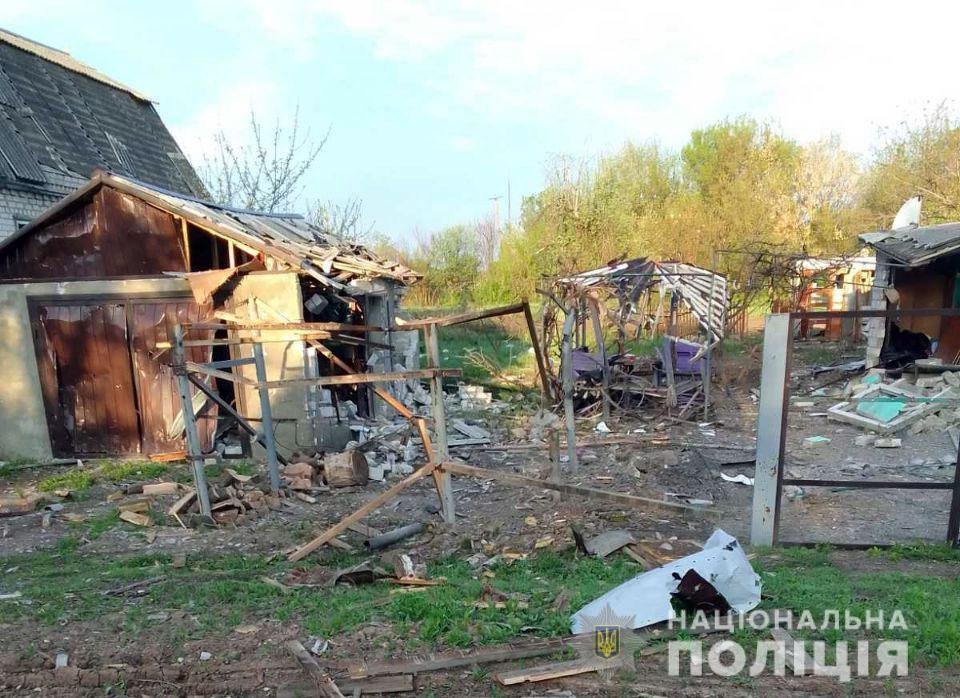 Бойовики за добу обстріляли 12 населених пунктів на Донеччині: є загиблі, серед них – дитина 1