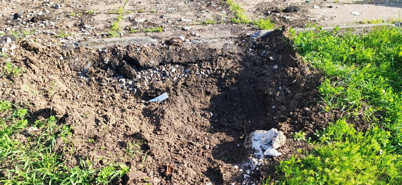 Боевики обстреляли Угледар: погибли три человека, которые шли за водой 5