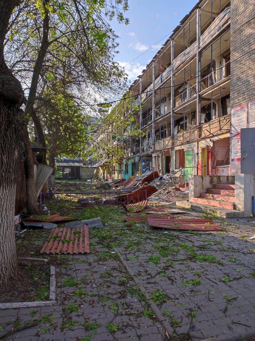 Боевики ударили ракетами по Краматорску: ранены 25 человек 1