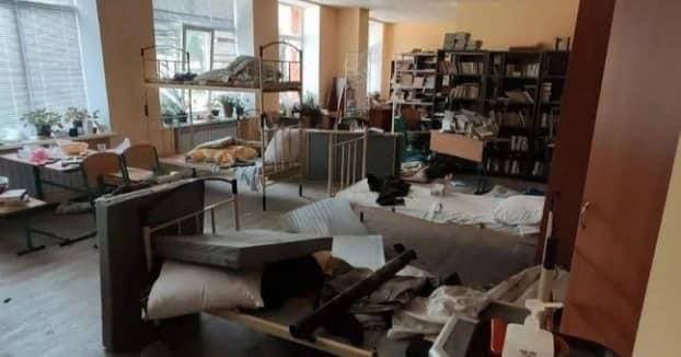 Оккупанты из Кременной вывезли современное оборудование из больниц и школ в россию 1