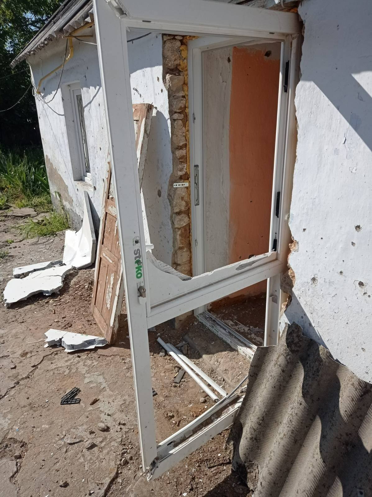 Бойовики обстріляли околиці Миколаєва забороненими касетними боєприпасами 7