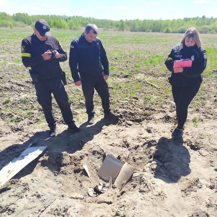 В Житомирской области нашли обломки российской ракеты 1