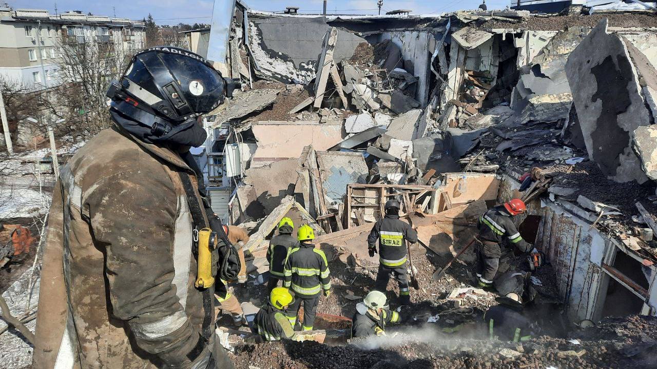 «Вначале в глазах читался страх, но спустя 4 дня массированных обстрелов все привыкли». Будни пожарной части Харькова 3