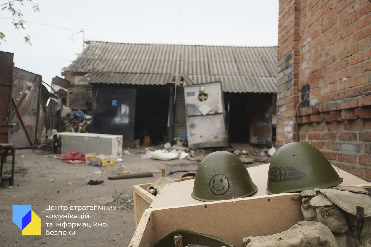 Тактика рф - спали, якщо не контролюєш: звільнене селище в Харківській області обстріляли запалювальними снарядами 2