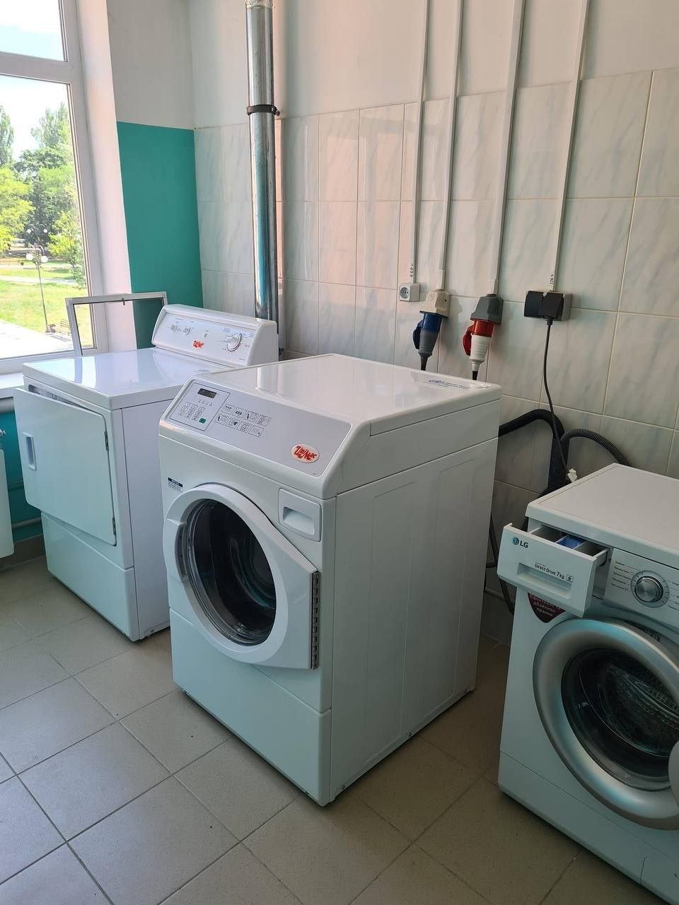 В Рубежном кадыровцы захватили инфекционное отделение: они демонтируют оборудование, чтобы вывезти в рф 2