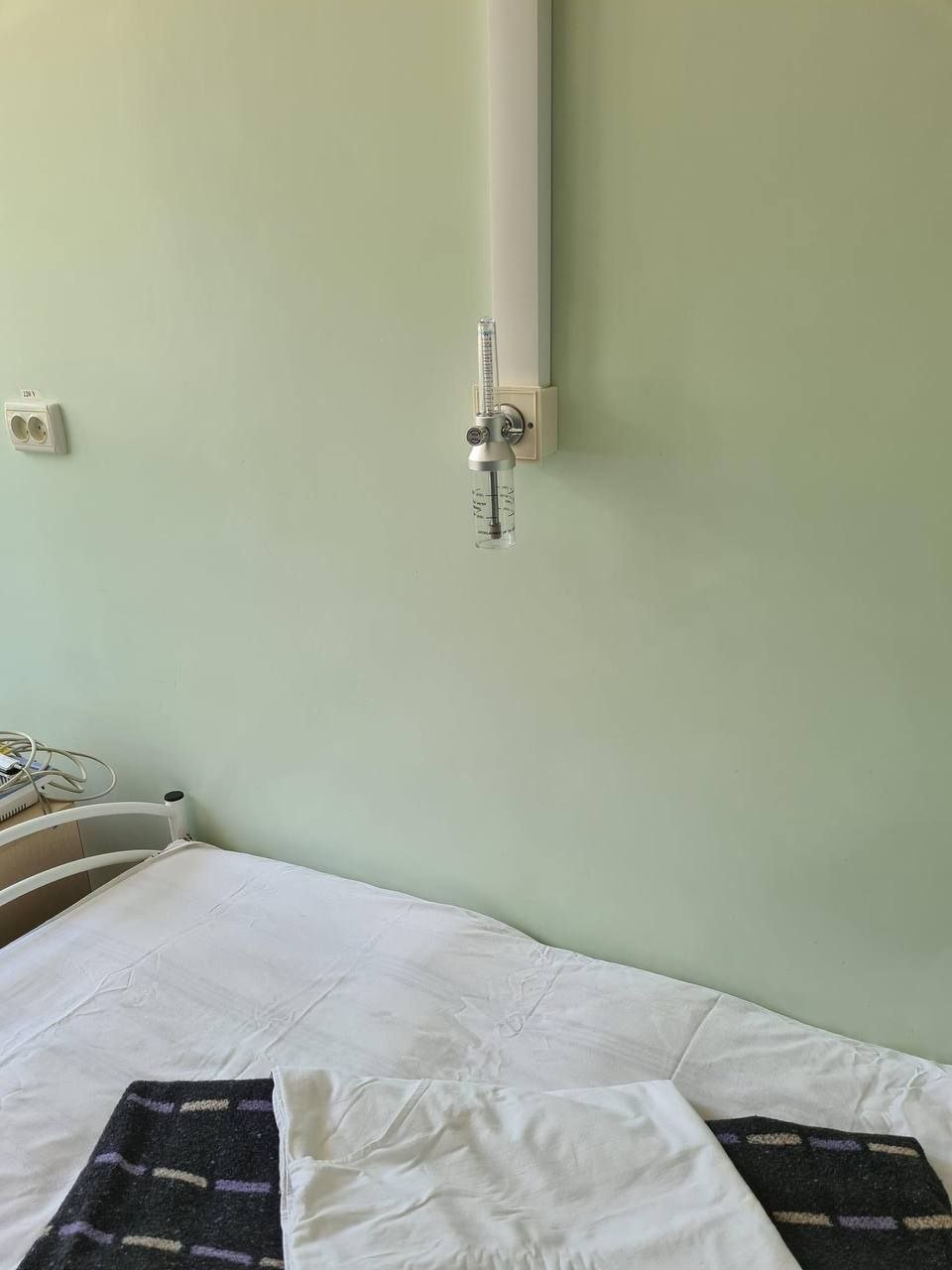 В Рубежном кадыровцы захватили инфекционное отделение: они демонтируют оборудование, чтобы вывезти в рф 5