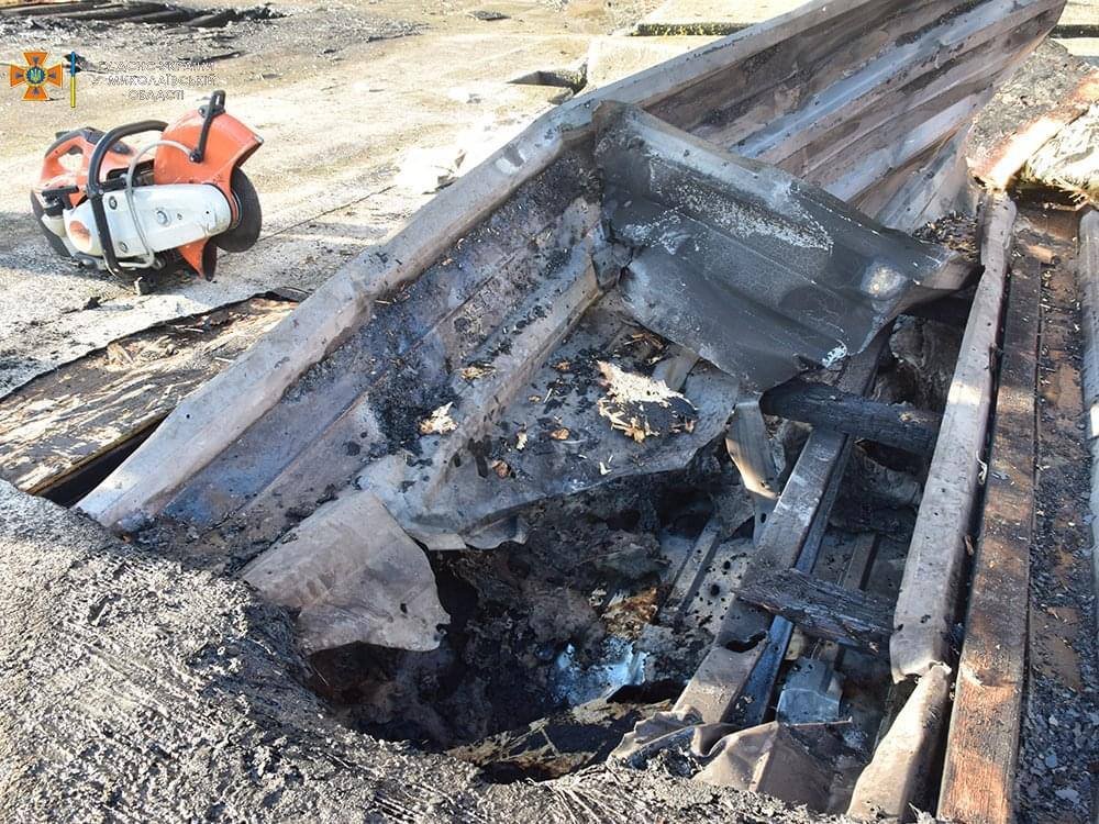 Армія Росії обстріляла Миколаїв: загорівся меблевий магазин, пошкоджено будинки 2