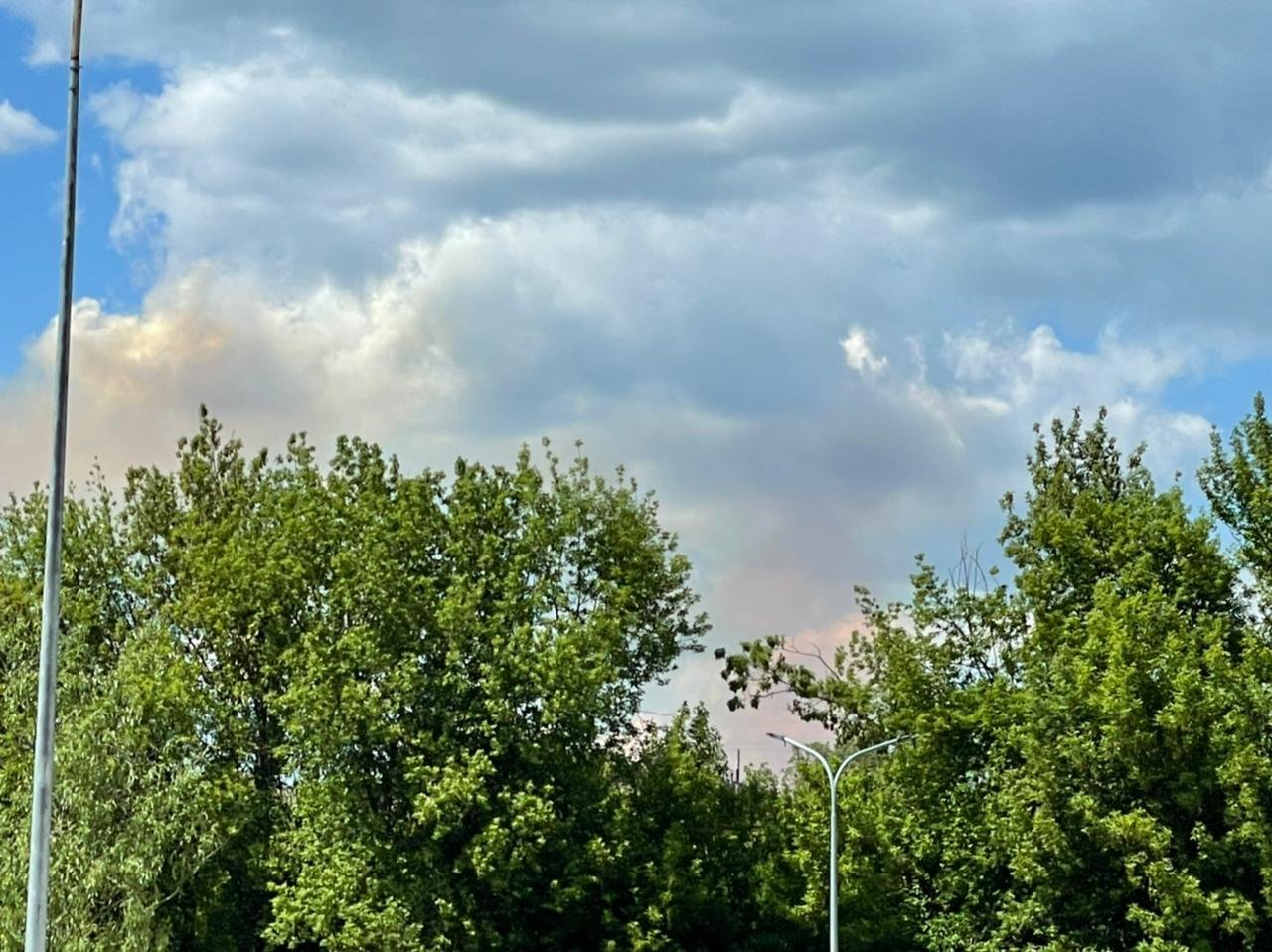 В Харьковской области снаряд оккупантов попал в склад с аммиачной селитрой 1