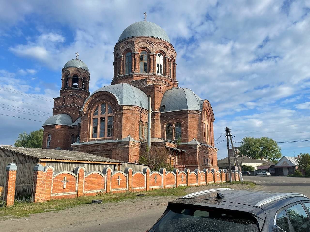 Оккупанты выпустили пять ракет по Ахтырке: ранены 5 человек 4
