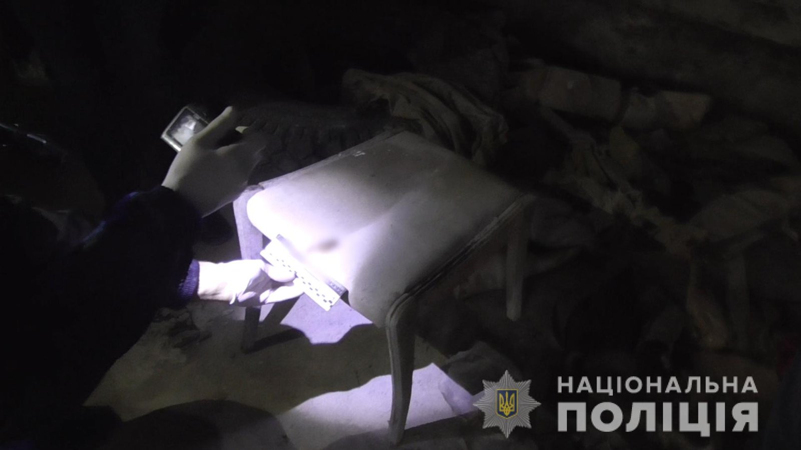 В Кременчуге напали на мужчину, затолкали в машину и вывезли на склад, чтобы выбить деньги 3