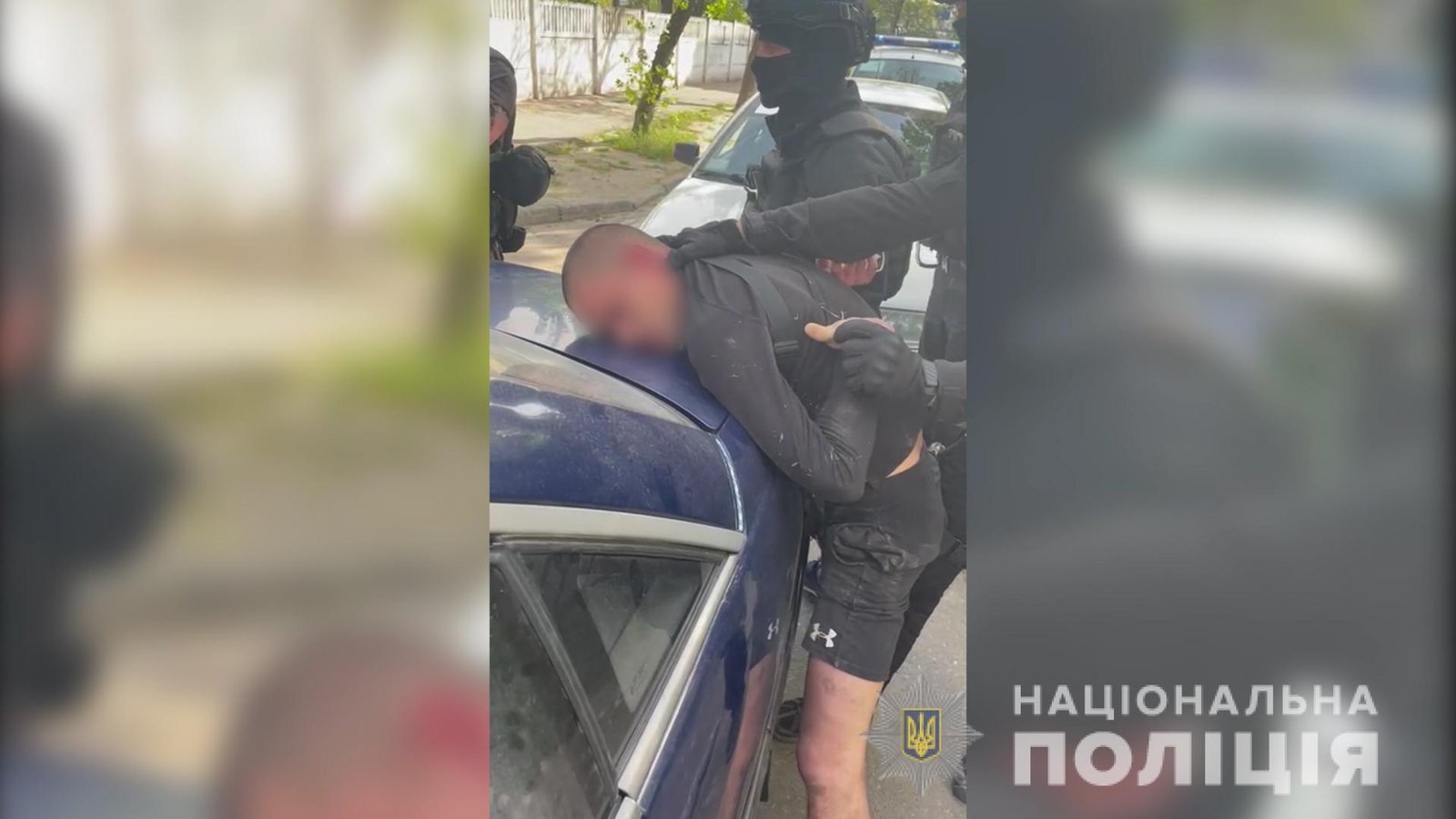 В Кременчуге напали на мужчину, затолкали в машину и вывезли на склад, чтобы выбить деньги 1