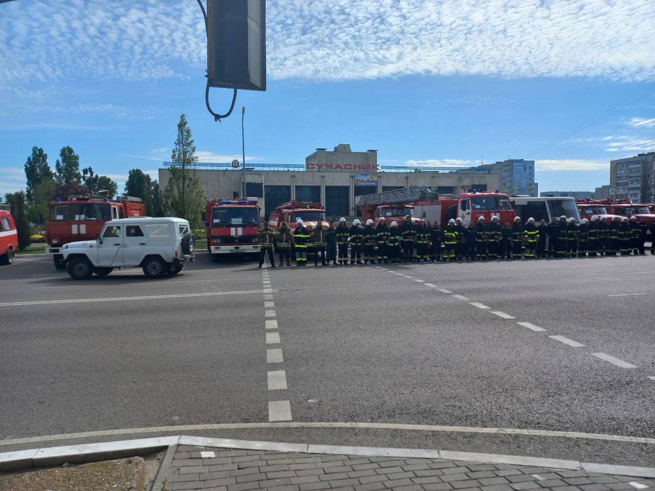 Похитили начальника пожарно-спасательного отряда: в Энергодаре оккупанты силой разогнали протест спасателей 3