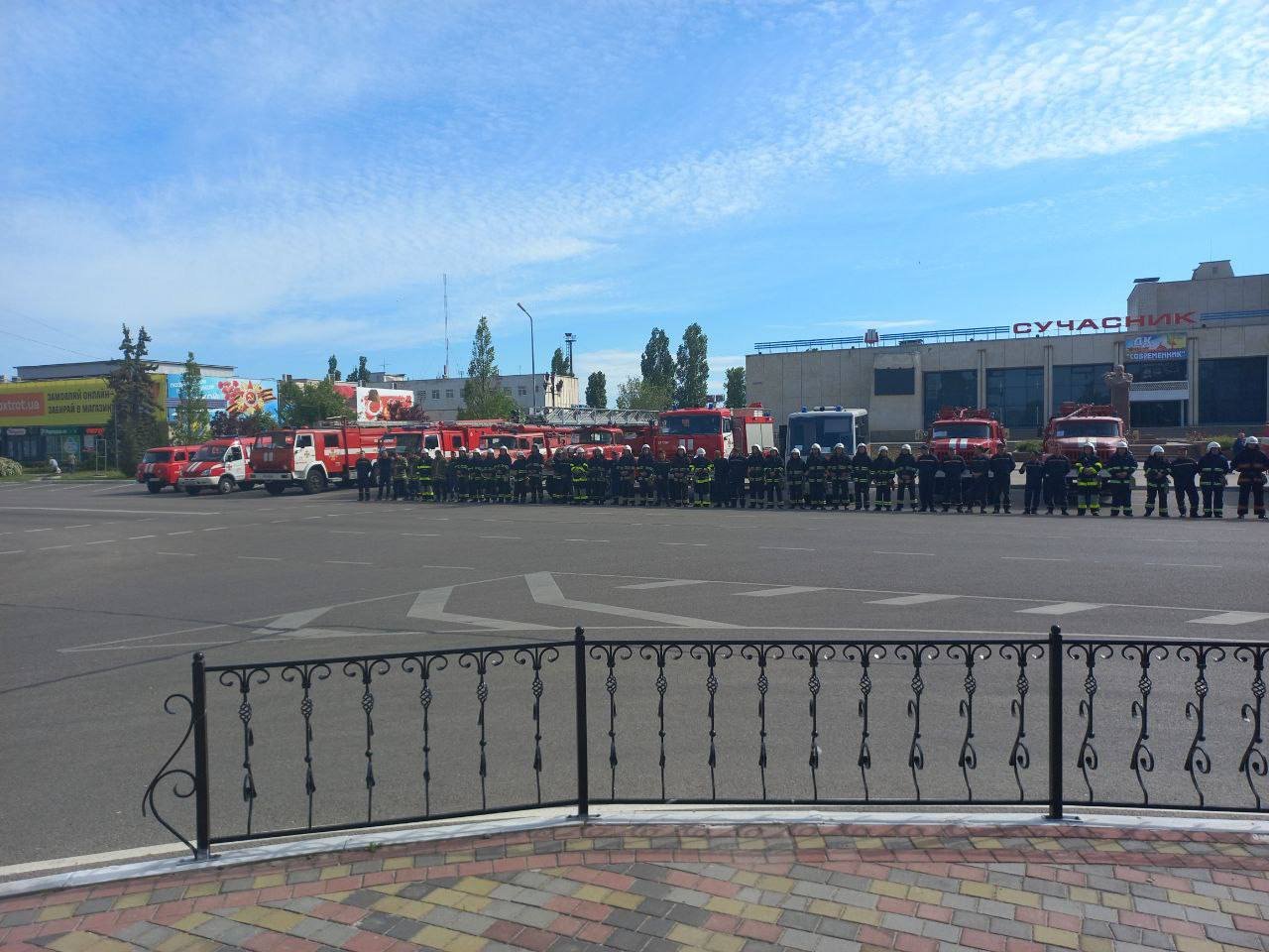 Похитили начальника пожарно-спасательного отряда: в Энергодаре оккупанты силой разогнали протест спасателей 1