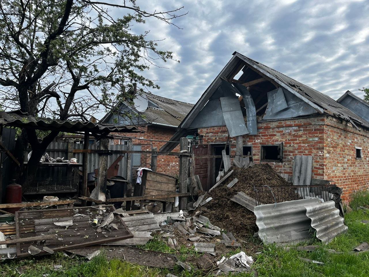 Війська рф випустили ракети по Сумській області: зруйновано 20 будинків 4