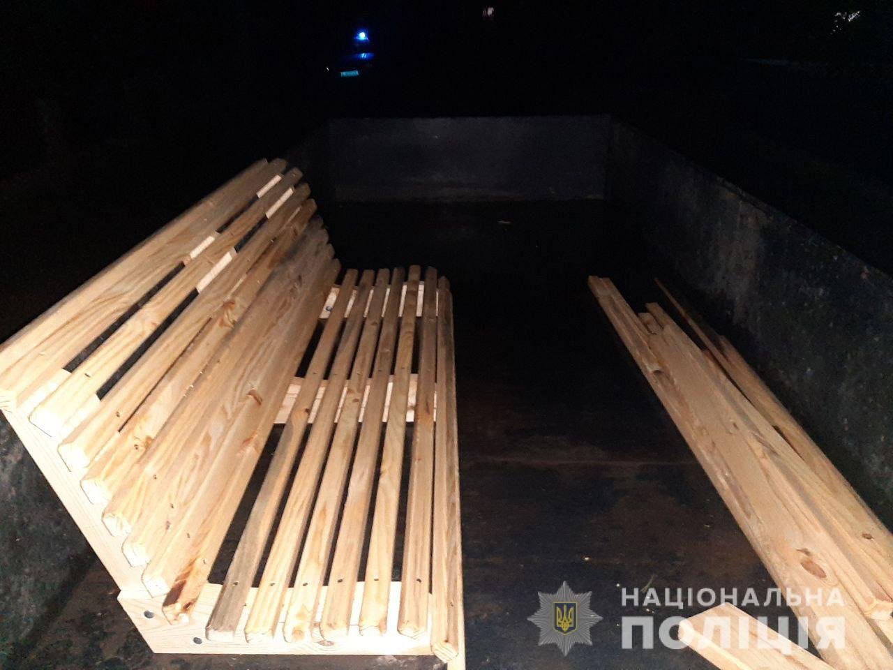 В Ровенской области 4-летний мальчик выпал из прицепа и погиб под колёсами трактора 2