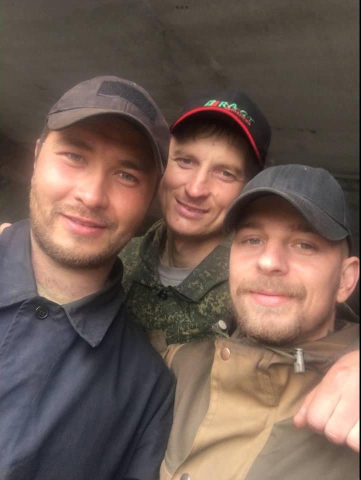 На Чернігівщині окупант вкрав у дівчини телефон, забув вийти з iCloud і "злив" свої дані 1
