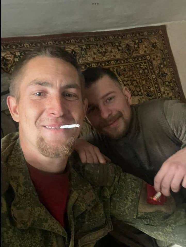 На Чернігівщині окупант вкрав у дівчини телефон, забув вийти з iCloud і "злив" свої дані 2