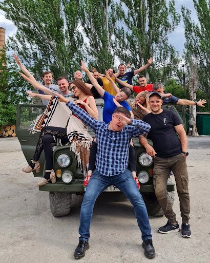 «Кожен п'ятий боєць захищає Запорізьку область у нашому бронежилеті». Як працює волонтерський центр «Паляниця» 14