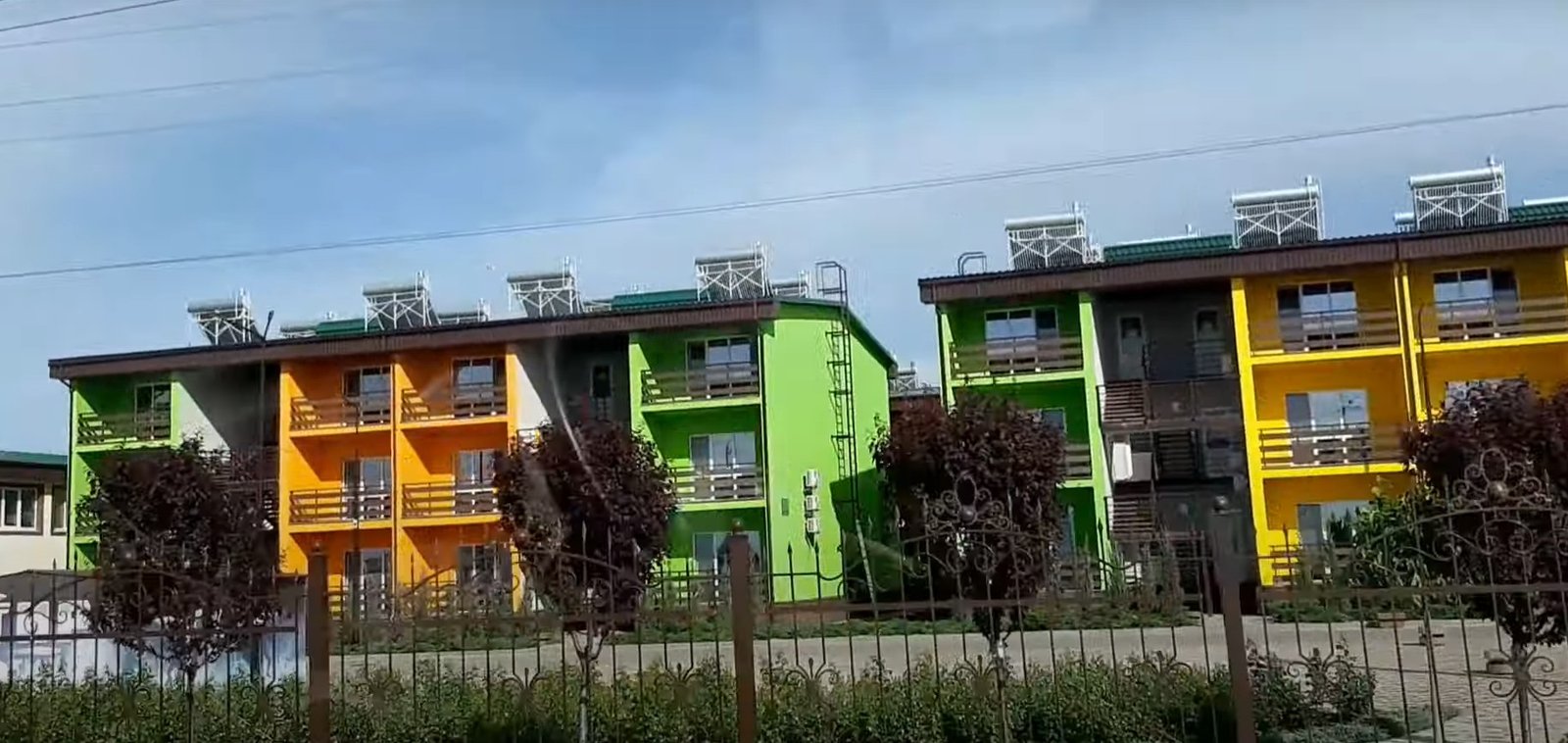 Как выглядит курортная Кирилловка под российской оккупацией 3