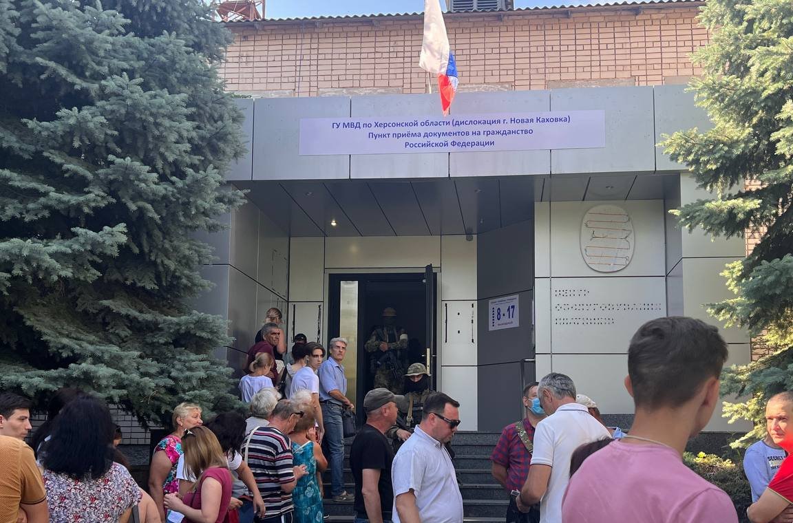 Херсонський гауляйтер Сальдо не розлучається з бронежилетом та охороною 1