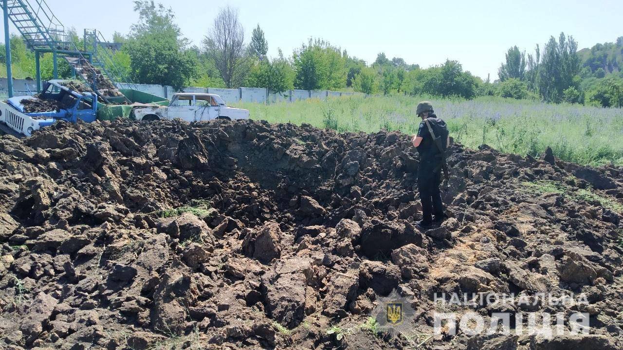 Боевики за сутки обстреляли 18 населённых пунктов в Донецкой области: есть погибшие и 19 раненых 1