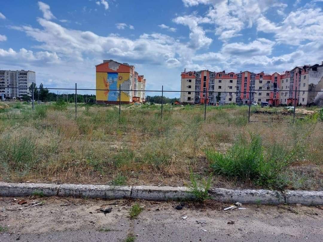 У Лисичанську окупанти з "Ураганів" обстріляли людей, які набирали питну воду: 8 людей загинули, ще 21 - поранена 5