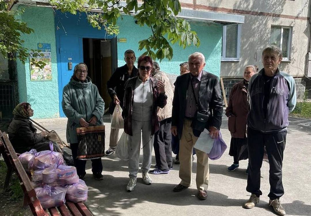 «На войне мы все стали фаталистами»: как харьковский журналист стал волонтёром и кормит пиццой военных 3