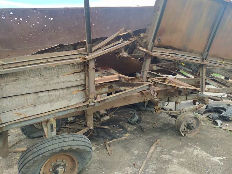 Російські окупанти нищать і безсоромно крадуть фермерську техніку в Запорізькій області 3