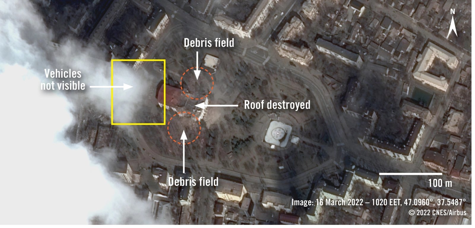 Спутниковый снимок от 16 марта показывает повреждения, нанесённые Драмтеатру