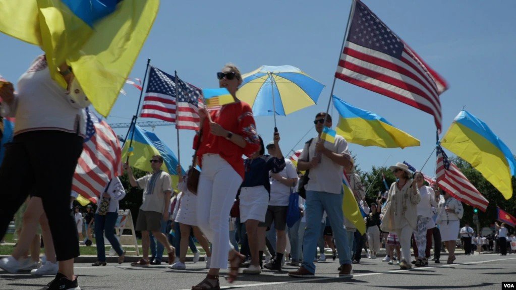 Українська делегація вперше взяла участь у параді на День незалежності США 7