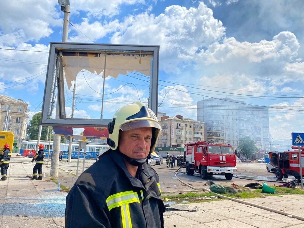 Понад 90 постраждалих і 20 загиблих. Всі подробиці ракетної атаки по Вінниці, фото та відео з місця подій 16