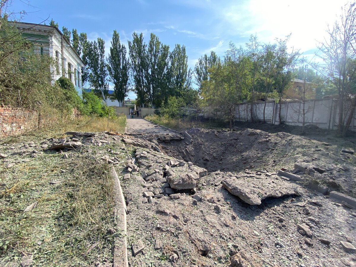Рашисти скинули авіабомбу на Бахмут та обстрілювали населені пункти по всій лінії фронту: ситуація на Донеччині 1