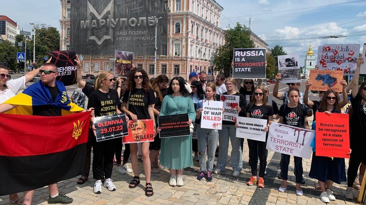 30-31 липня по всьому світу пройшли акції із засудженням терористичного акту, здійсненого росією в окупованій Оленівці