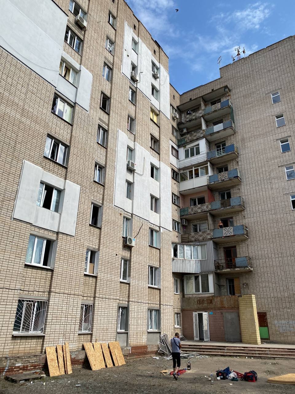 Пошкоджений житловий будинок