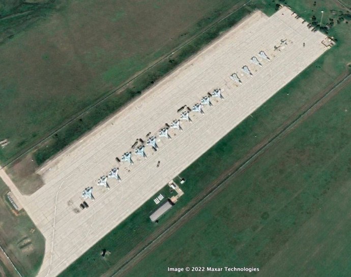 Аеродром до вибухів. Джерело - Maxar