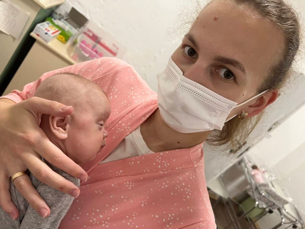 Мама спасённого малыша 