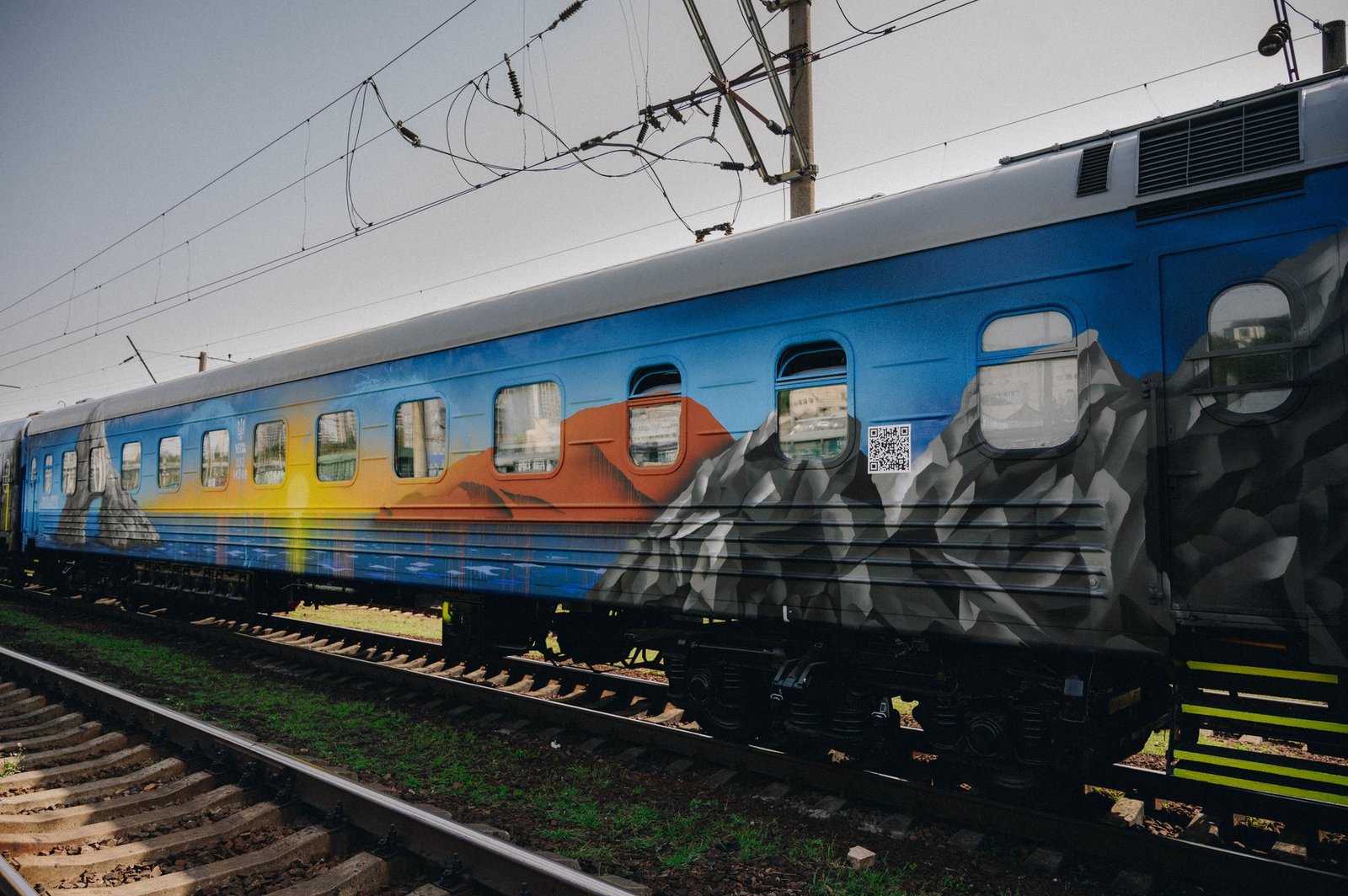 Вагон присвячений Богдану Зізу, який облив синьо-жовтою фарбою міську адміністрацію в Євпаторії. Автор: Андрій Присяжнюк