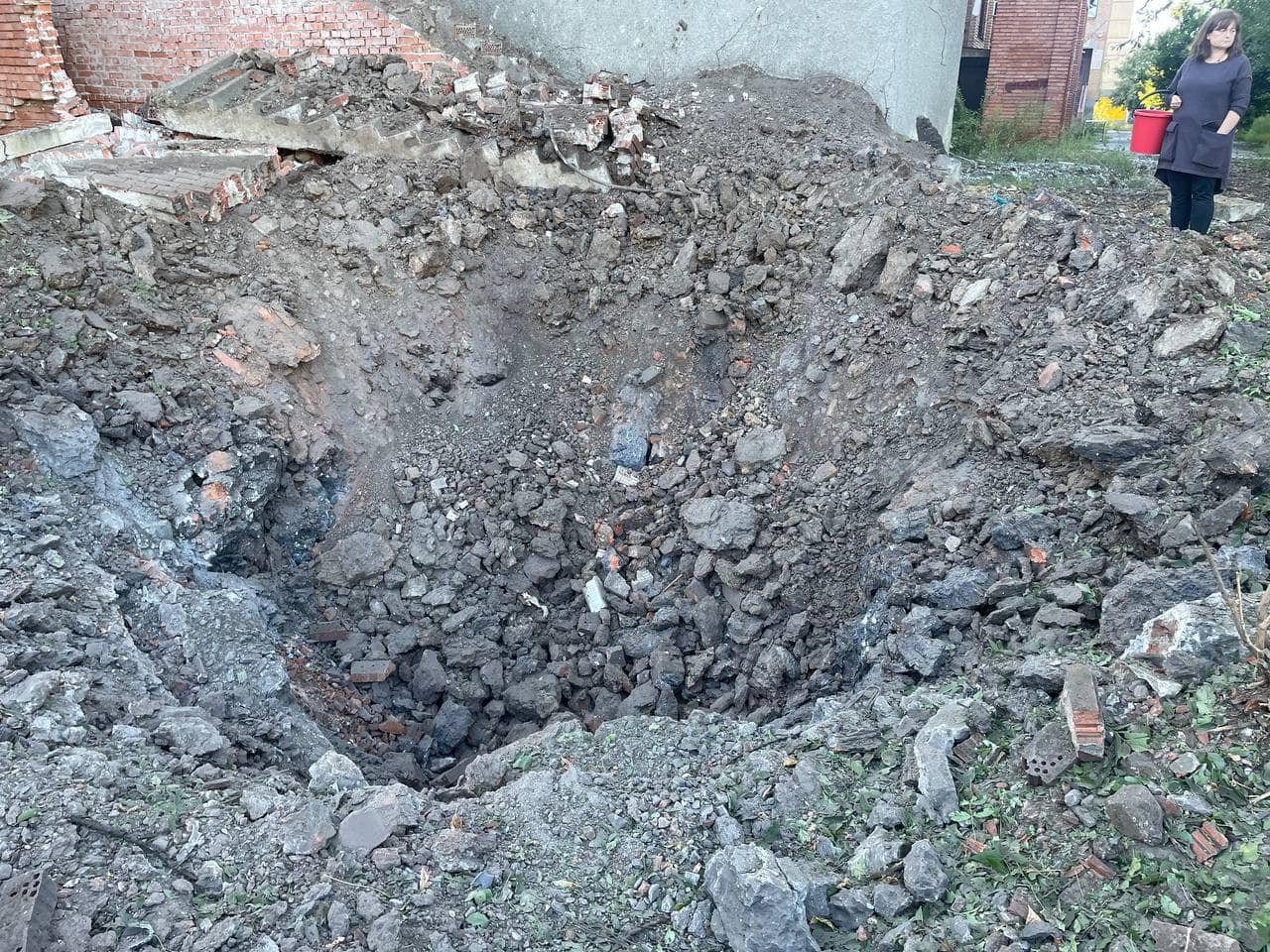 Наслідки обстрілів багатоповерхівок. Джерело - Вадим Лях