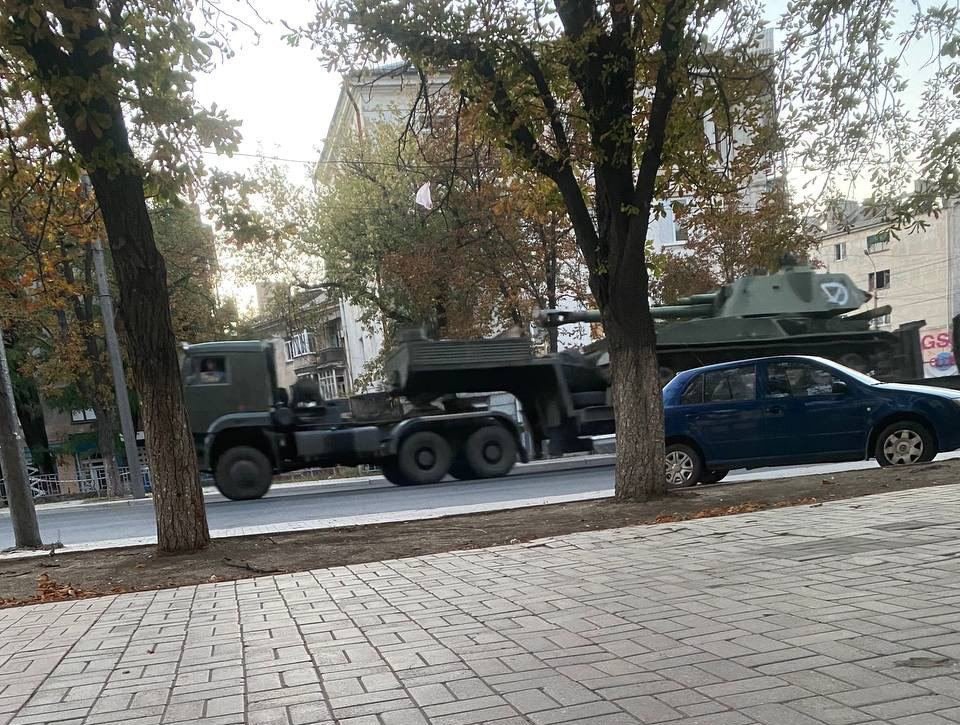 Переміщення техніки ворога. Джерело - Петро Андрющенко