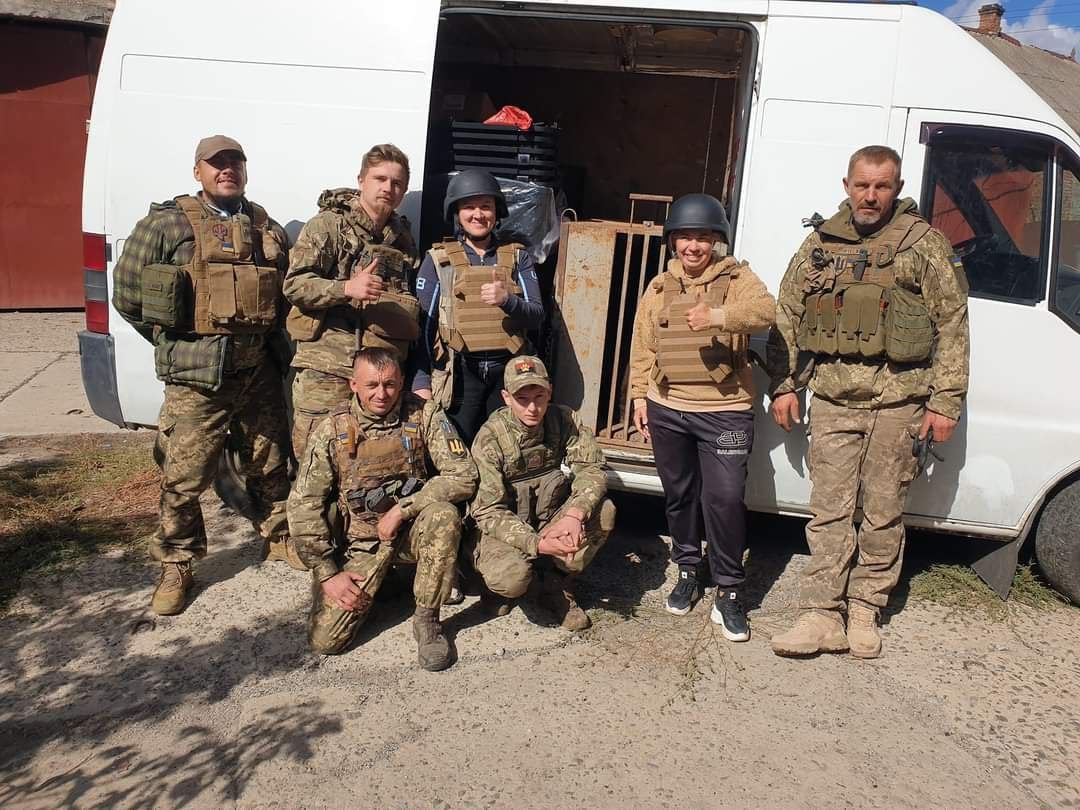 15 окрема гірська штурмова бригада та волонтери